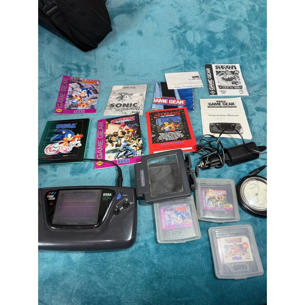 Sega Game Gear Handheld Console Bundle Streets of Rage 2 Sonic Chaos Case Manual